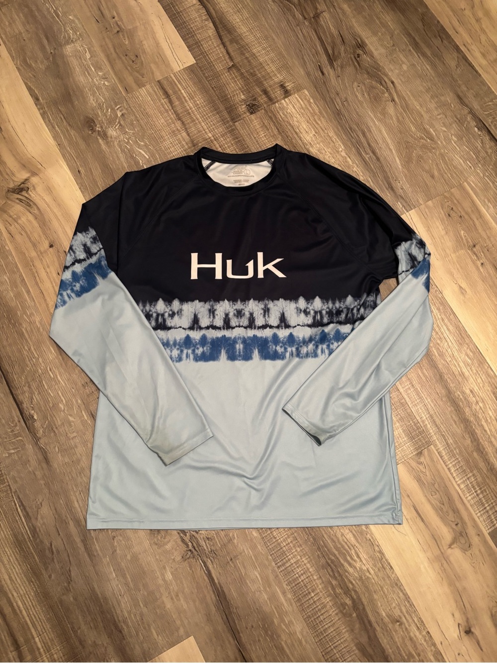 Huk Men's Long Sleeve Performance Shirt in Navy and Light Blue Tie-Dye